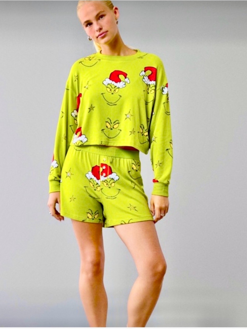 American Eagle Outfitters Lime Green Dr. Seuss Grinch Shorts & Top Set Size S